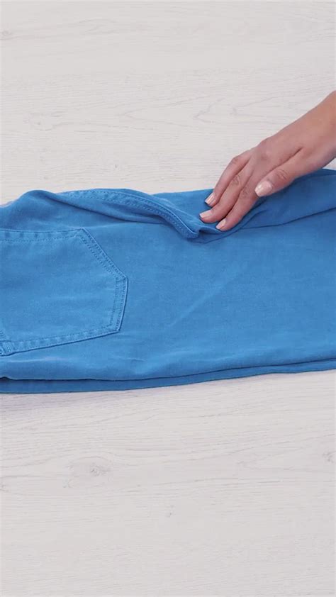 Clothes-folding techniques | Packing clothes, Diy fashion scarf ...