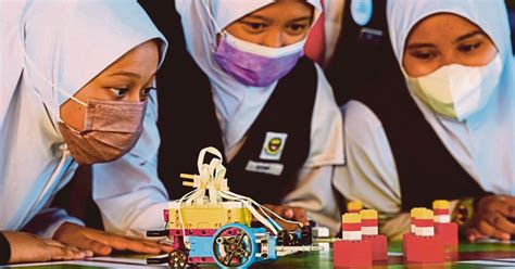 Kpm Buat Program Bersama Saintis Tarik Minat Pelajar Terhadap Stem