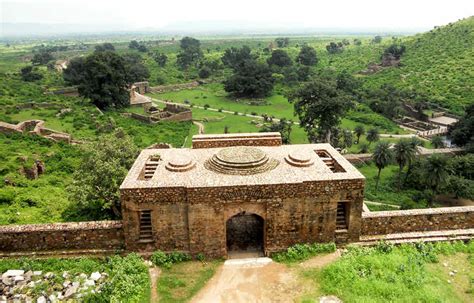 12 Things To Know About Bhangarh Fort Story The Most Haunted Place In