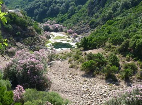 A Ussassai La Piscina Tra I Monti Che Parla Inglese Nel Supramonte