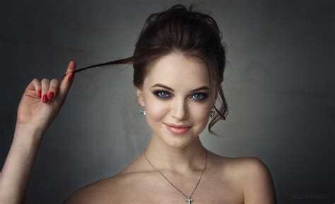 Women Brunette Blue Eyes Smirk Smoky Eyes Bare Shoulders Face Portrait