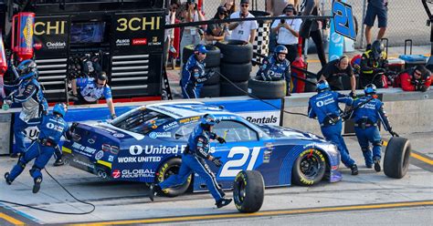 Nascar Starting Lineup Cole Custer Claims Pole In Qualifying For