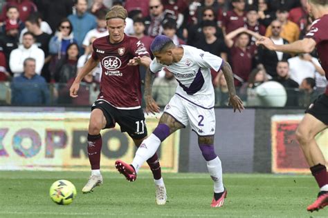 Sagra Del Gol All Arechi La Fiorentina Riprende Tre Volte La