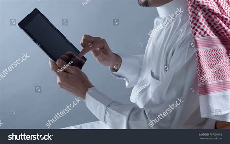 Saudi Arabian Man Hands Holding Using Stock Photo 797050252 | Shutterstock