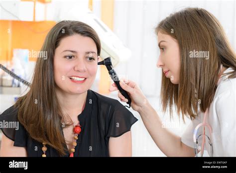 Otolaryngologist Hi Res Stock Photography And Images Alamy