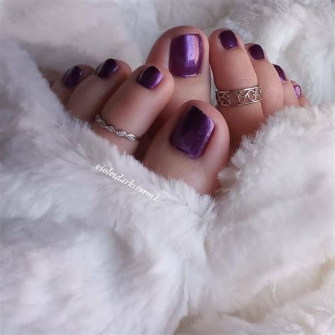 25 Latest Purple Pedicure Designs To Try In 2024