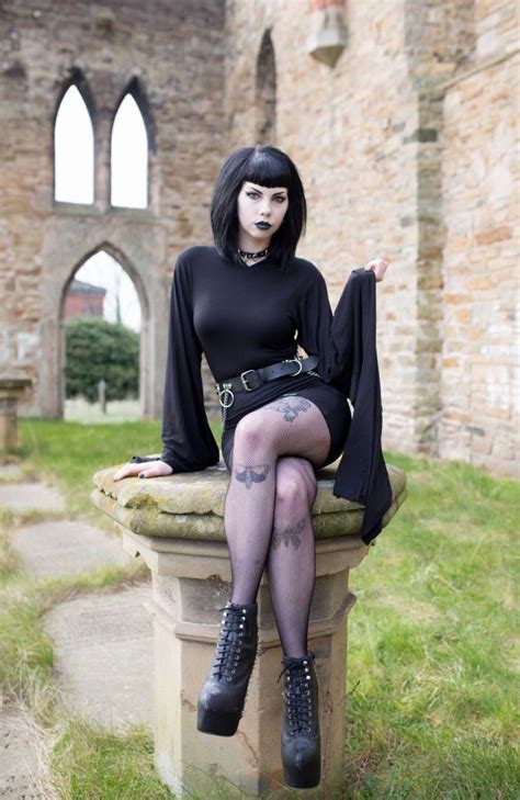 Risultati Immagini Per Gothic Vintage Crossdresser Women Mujeres