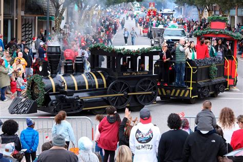 Conway Christmas Parade 2024 Arkansas Deena Eveleen