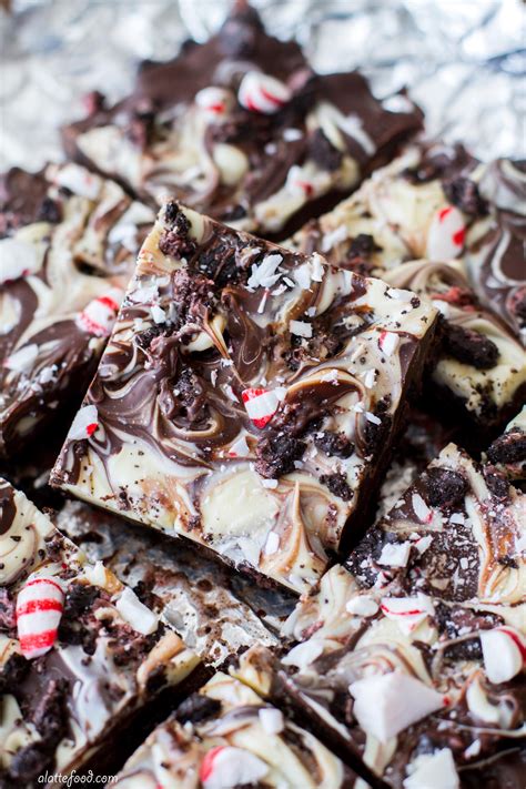 Peppermint Oreo Bark - A Latte Food