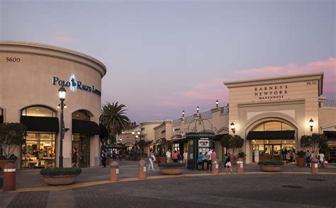 Desert Hills Premium Outlets Disney Store | semashow.com