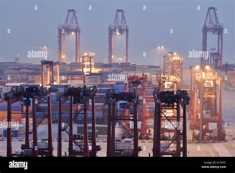 Shanghai harbour Yangshan Deep - Water Port at night Stock Photo - Alamy