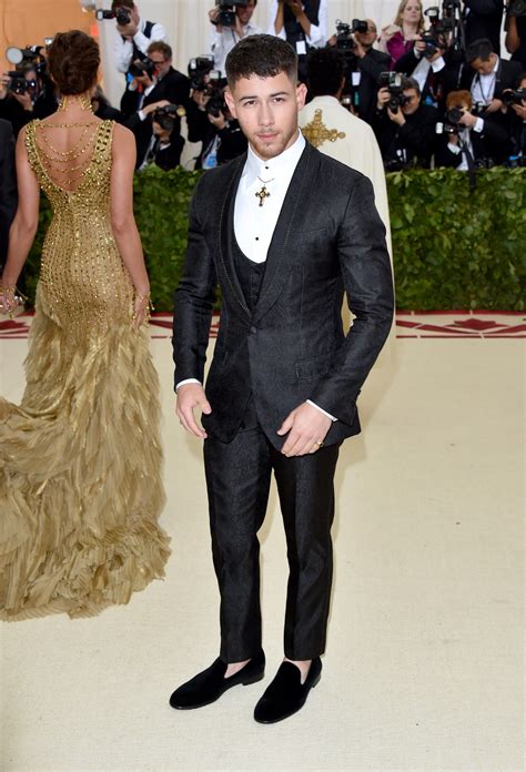 Met Gala Red Carpet All The Celebrity Dresses And Fashion Met