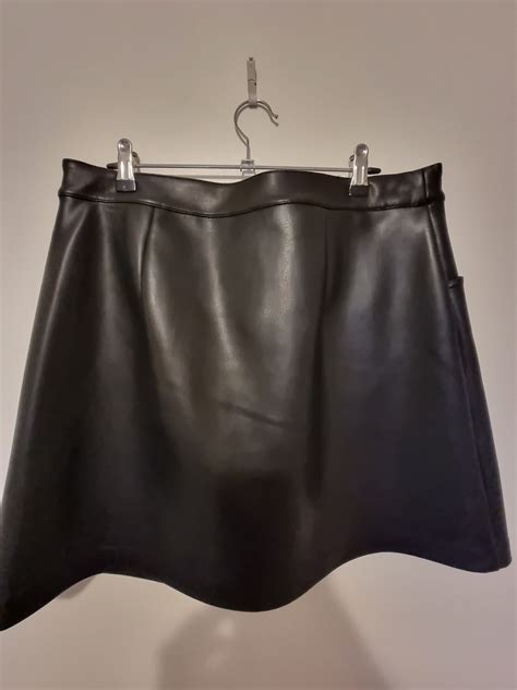 Forever New Vegan Leather Skirt Airrobe