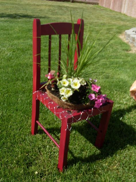 Old Chair As Flower Pot Holder Put It In It S New Home I Love The