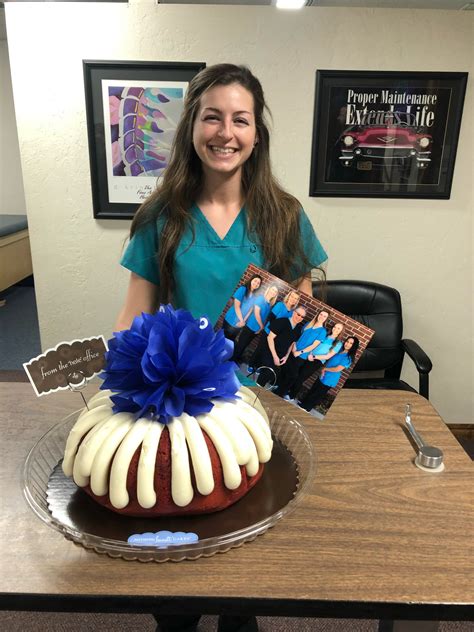 Happy Birthday to Lyndsay!!!! 🎉🎈🎉... - Spinal Care Associates