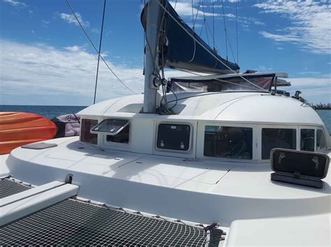 A vendre LAGOON 380 Croisière catamaran aux Antilles avec skipper