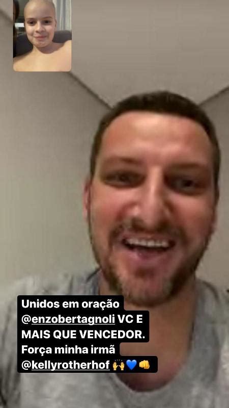 Elano Raspa O Cabelo Em Homenagem Ao Filho De Ex Santos J Lio S Rgio