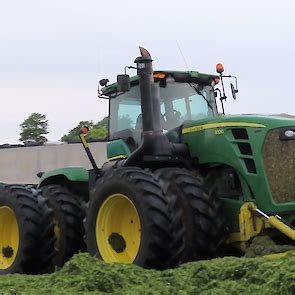 John Deere 9330 Kniktrekker Op De Kuil Trekkerweb Nl