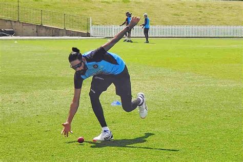 India in Australia | Virat Kohli and boys start fielding drills Down ...