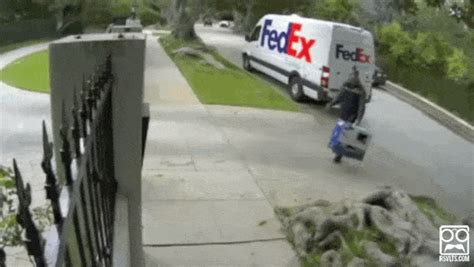 Fedex Fails - GifMoon