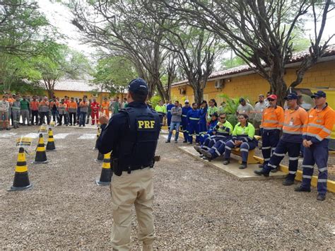 Prf Na Bahia Finaliza Campanha Maio Amarelo Alcan Ando Quase Mil