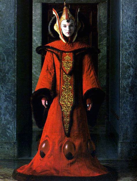 Padmé Amidala Is The Only Fashion Icon I Care About And Heres Why Star Wars Padme Star Wars