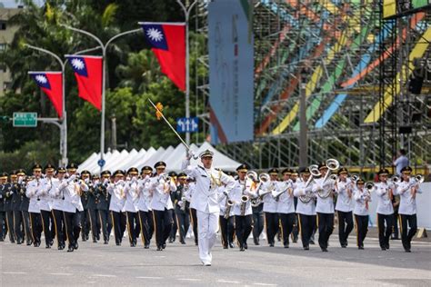 【中華民國第16任總統、副總統就職典禮暨慶祝大會預演】國軍精湛操演 期完美展現 軍聞 【中華民國第16任總統、副總統就職典禮暨慶祝大會預演】國軍精湛操演 期完美展現 青年日報