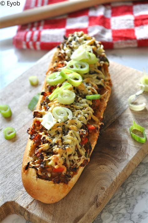 Gevuld Stokbrood Met Gehakt