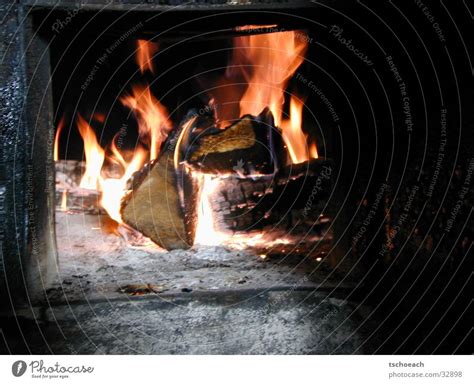 Kaminfeuer Im Winterquartier Ein Lizenzfreies Stock Foto Von Photocase