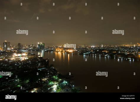 bangkok skyline night Stock Photo - Alamy