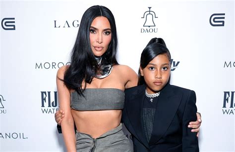 Kim Kardashian et North West face à Miley Cyrus aux Fashion Los Angeles