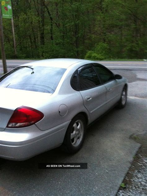 2004 Ford Taurus Se Sedan 4 Door 3 0l