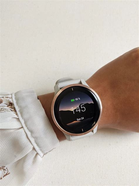 Garmin Venu vs. Forerunner 245: Which Should You Pick?