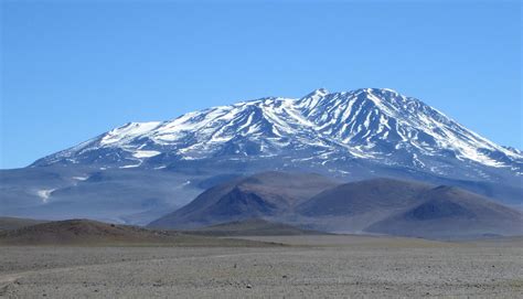 Cerro Bonete Mountain Photo by John Biggar | 10:56 am 1 Mar 2013