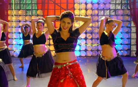 Haryanvi Dancer Sapna Choudhary Performs On