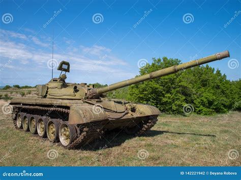 Tanques De Guerra Soviéticos T 72 Ural Foto de Stock Imagem de