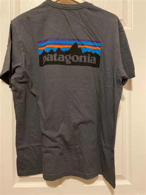 Patagonia Mens Patagonia Logo T Shirt Crew Neck Regular Fit Large