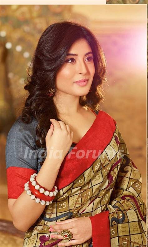 Kritika Kamra Bollywood Style Off White Colour Art Silk Printed Saree Photo