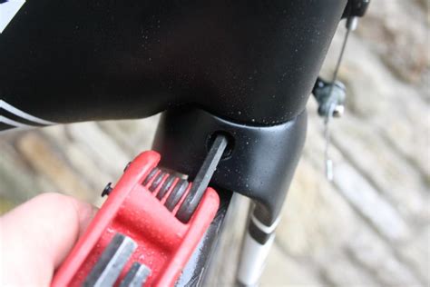 Learn How To Easily Replace Your Road Bike S Rim Brake Pads In Steps