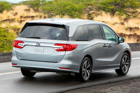 2019 Chrysler Pacifica Vs 2019 Honda Odyssey Which Is Better