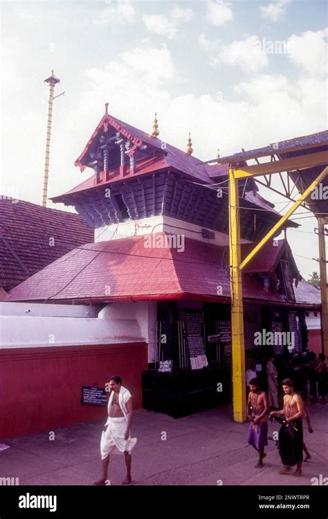 Shri Krishna temple in Guruvayur, Kerala, India, Asia Stock Photo - Alamy