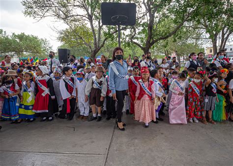 Autoridades Municipales Y Educativas Conmemoran El Lxxvii Aniversario