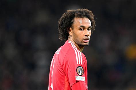 Ruud Gullit says new Manchester United signing made wrong decision in joining club | The Independent