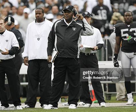 166 Art Shell Oakland Raiders Stock Photos High Res Pictures And