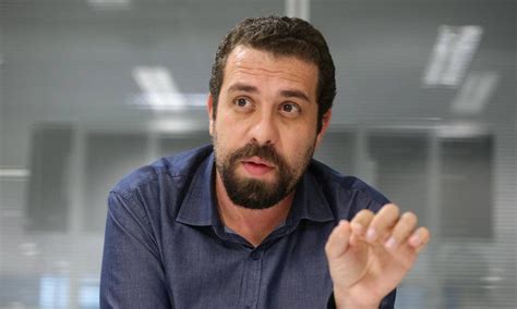 Para Boulos Bolsonaro perdeu mais da metade de seu capital político