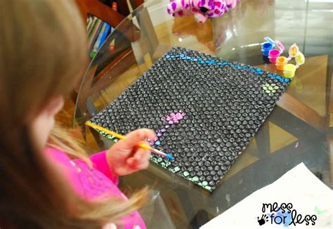 Painting on Black Bubble Wrap - Mess for Less