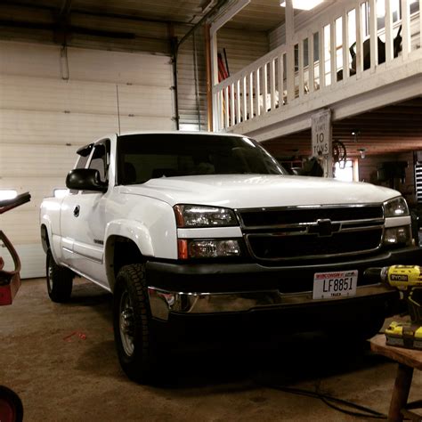 2005-2007 HD Hood and Grill Swap! | Chevy Silverado and GMC Sierra Forum