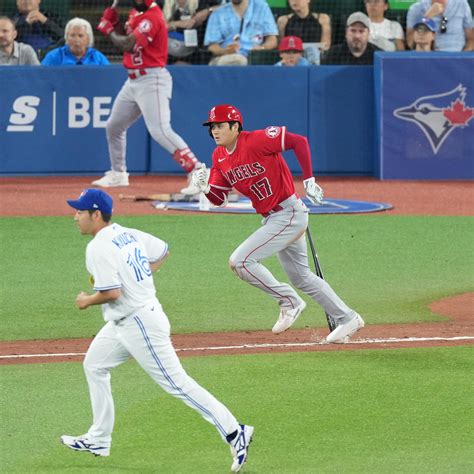 菊池雄星が大谷翔平との「花巻東対決」を制す 救援で登板し一ゴロ、二ゴロに仕留める Mlb写真ニュース 日刊スポーツ