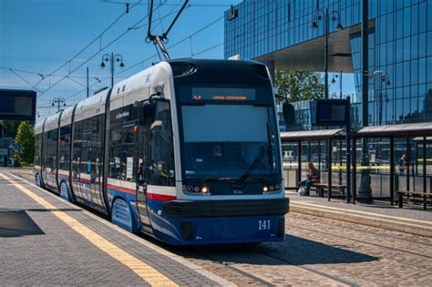 Kolejne Nowe Tramwaje Z Pesy Dla Bydgoszczy Umowa Za Miliony Podpisana