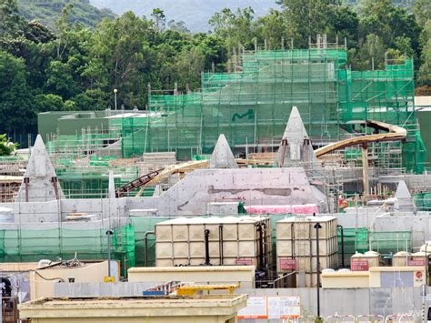 Arendelle Takes Shape In Latest Frozen Land Construction Photos From